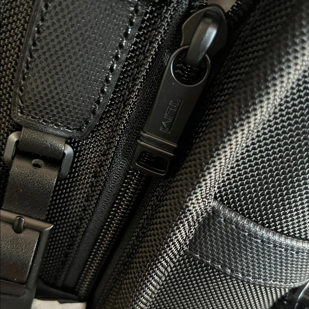 Tumi Black Compact Large Screen Laptop Brief Bag